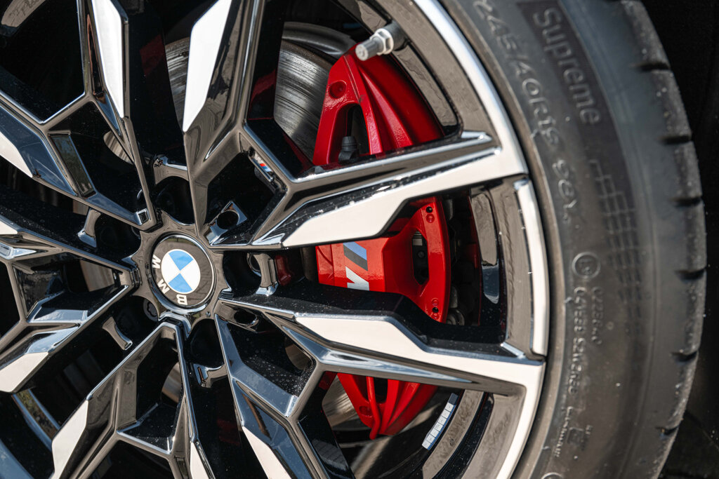 BMW i4 18