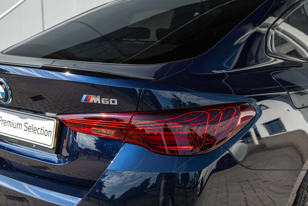 BMW i4 28