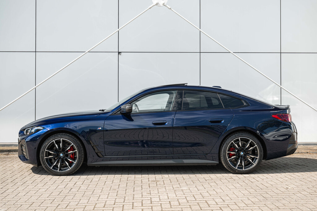 BMW i4 42