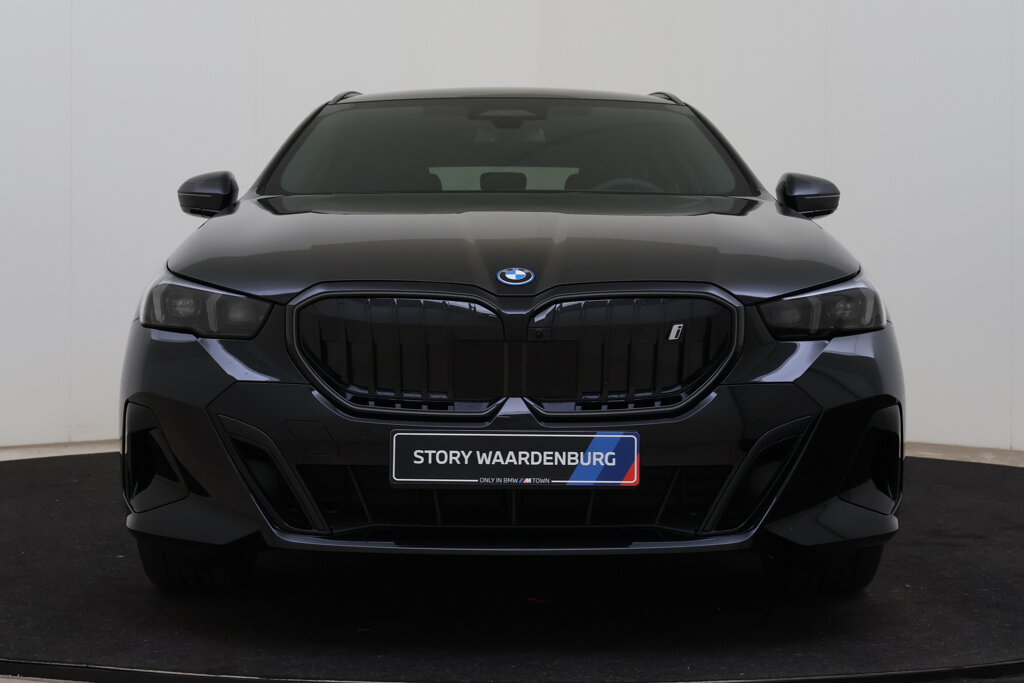 BMW i5 4