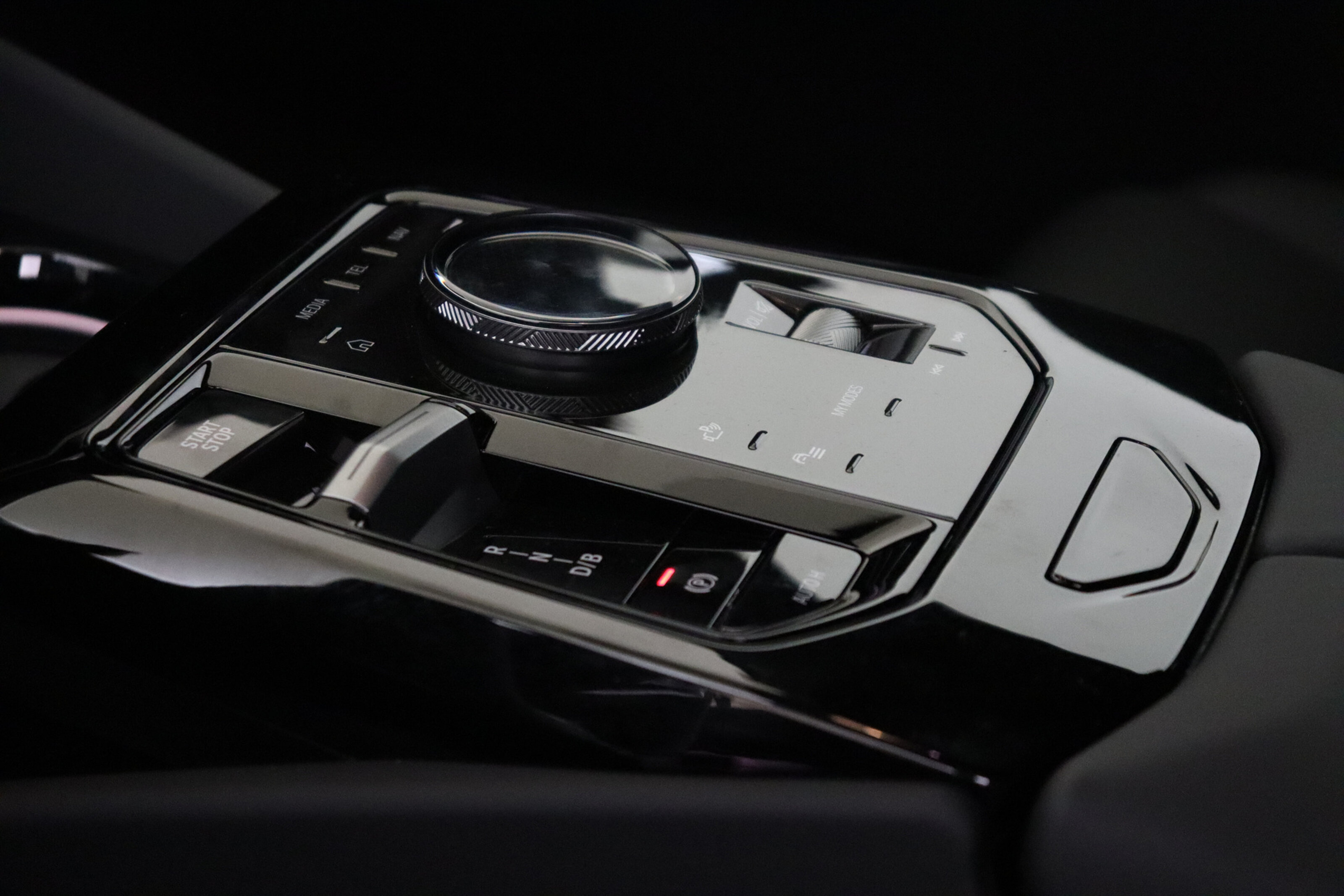 BMW i5 6