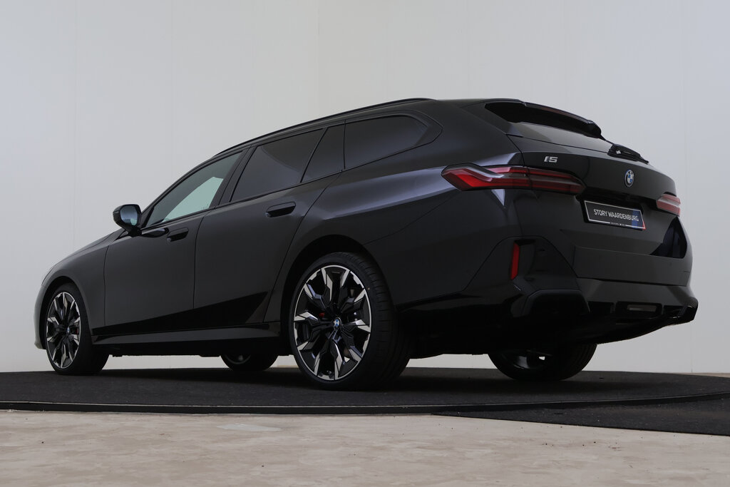 BMW i5 11