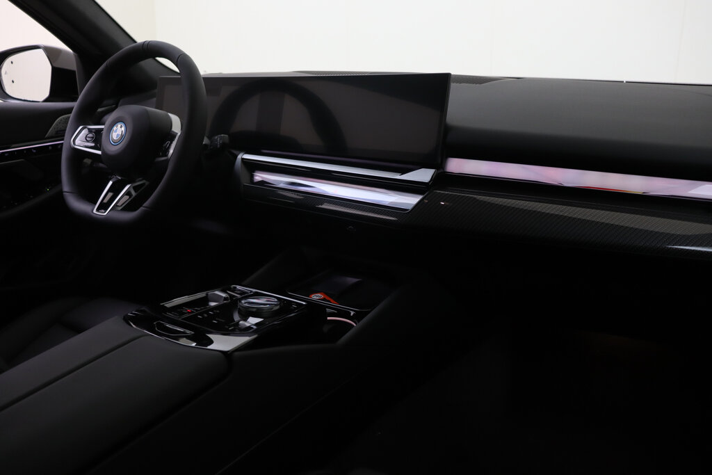 BMW i5 16