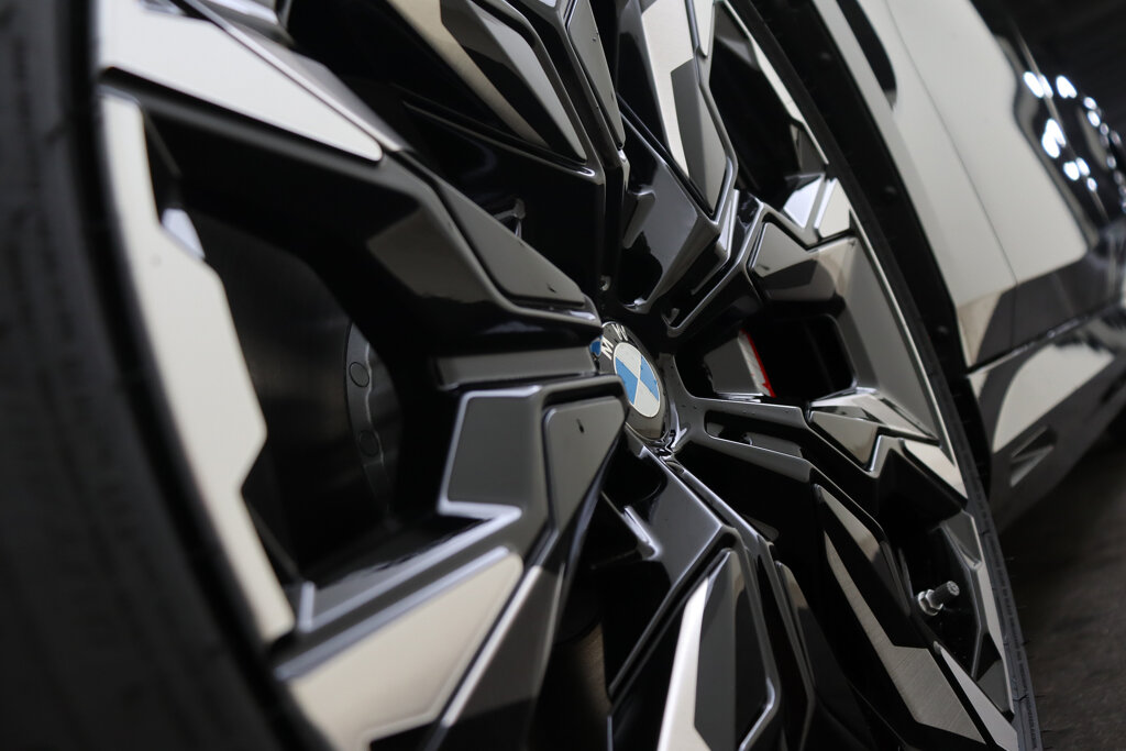 BMW i5 46