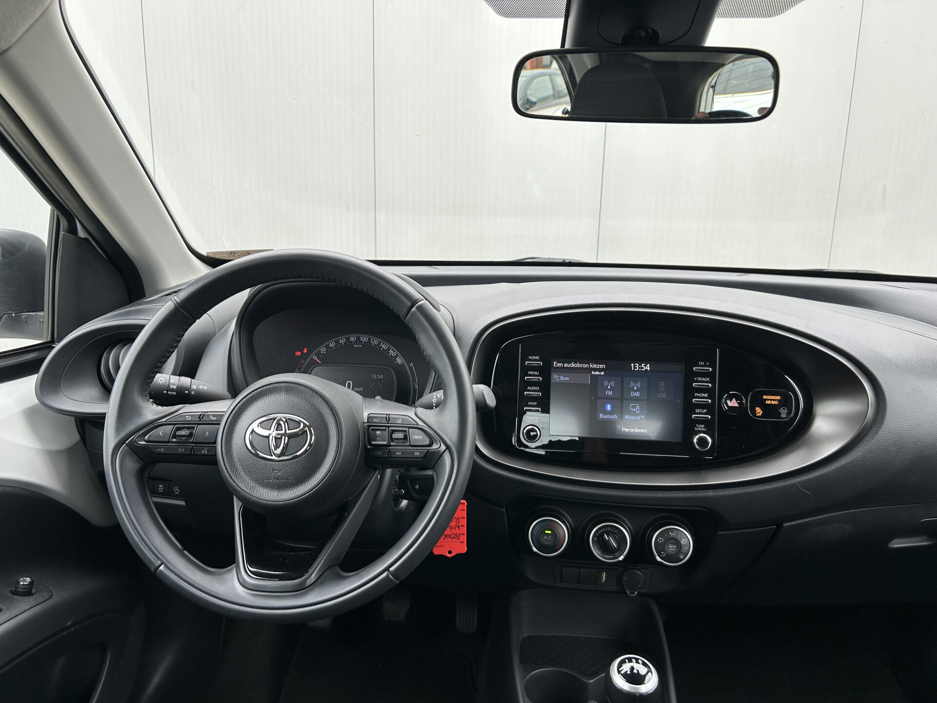 Toyota Aygo X 1.0 VVT-i MT Play - Afbeelding 2