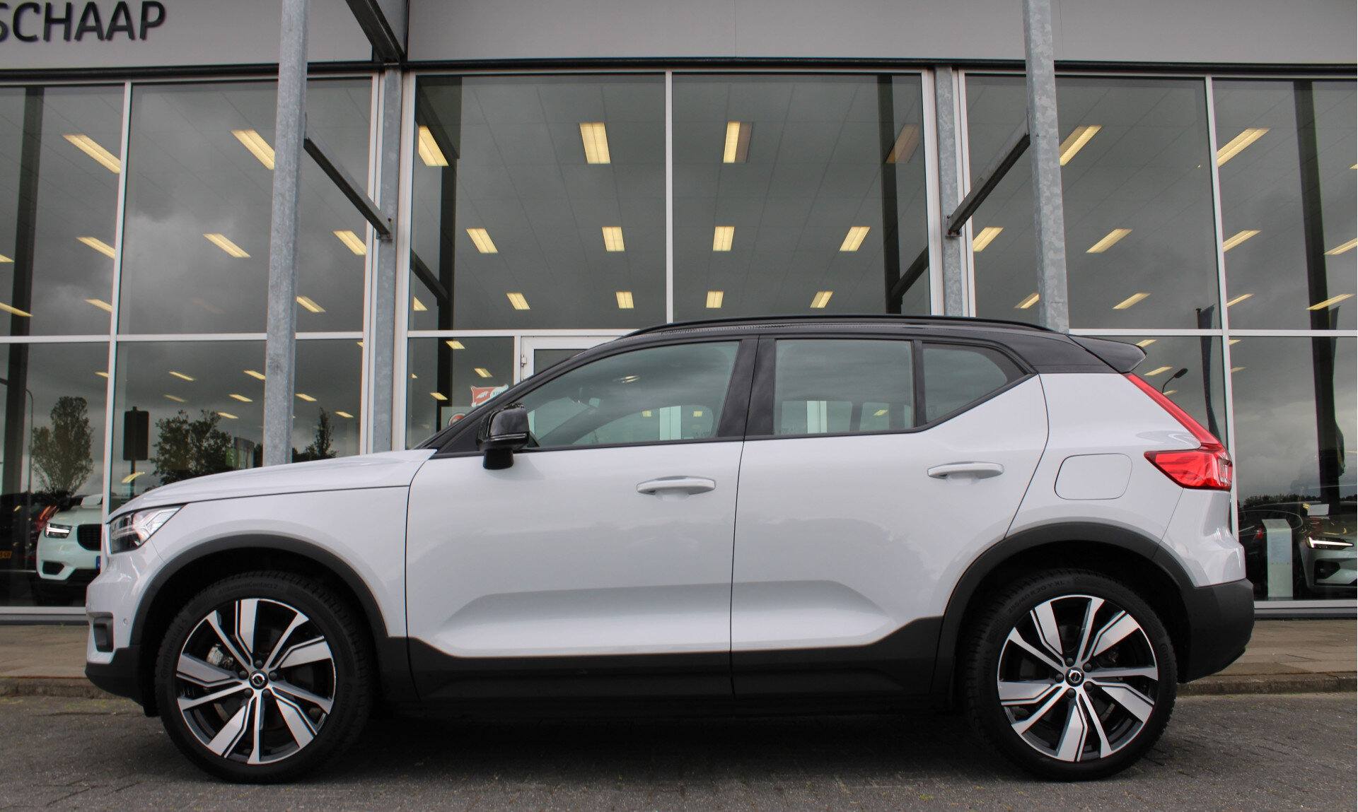 Volvo XC40 232PK Automaat Recharge Pro - Afbeelding 2