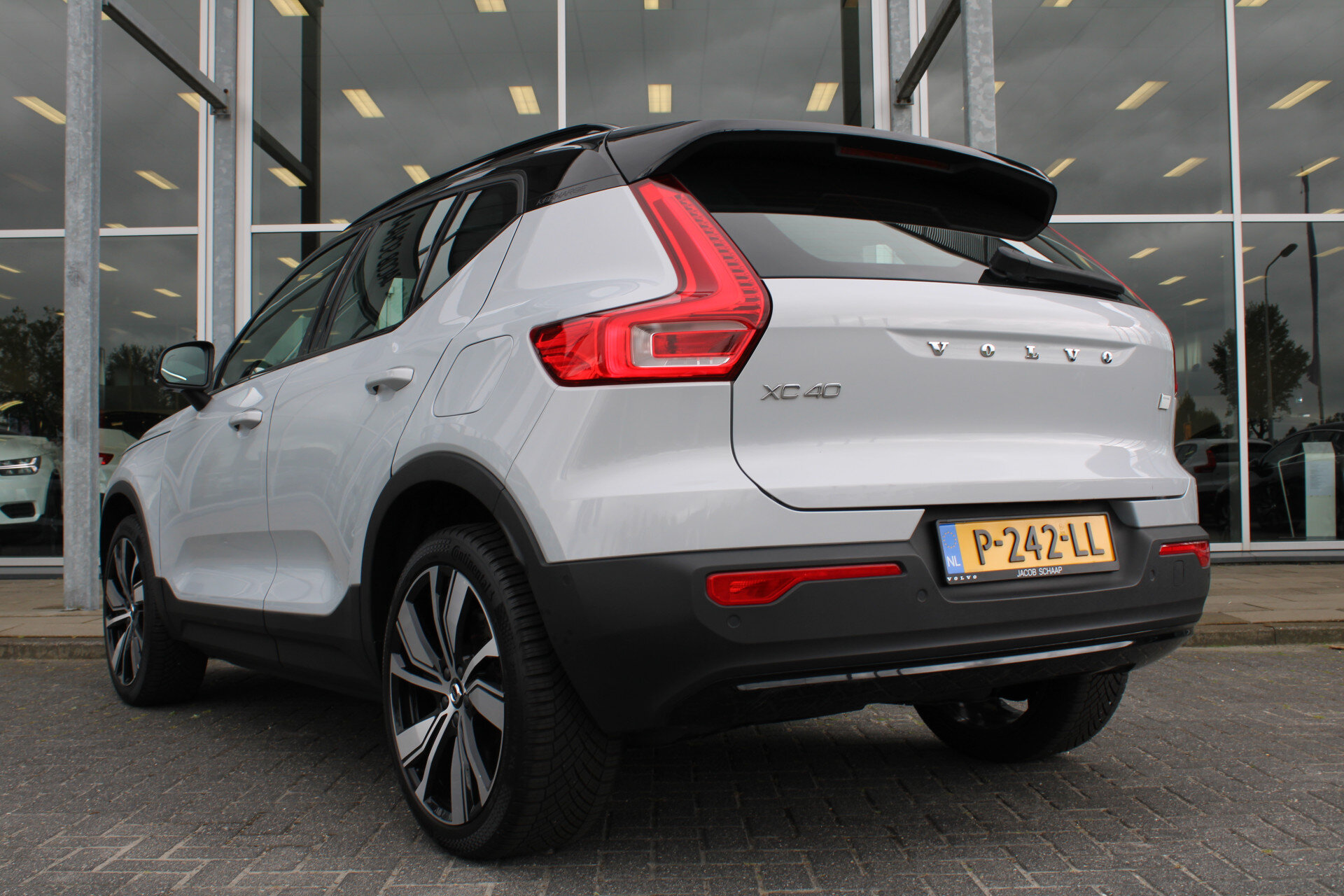 Volvo XC40 232PK Automaat Recharge Pro - Afbeelding 3
