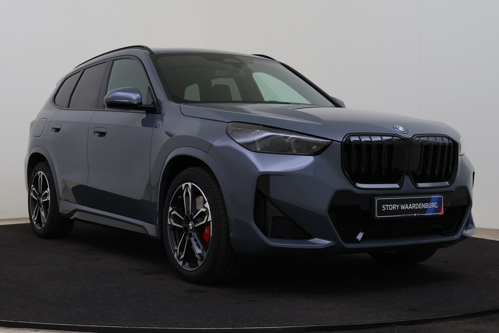 BMW X1 13