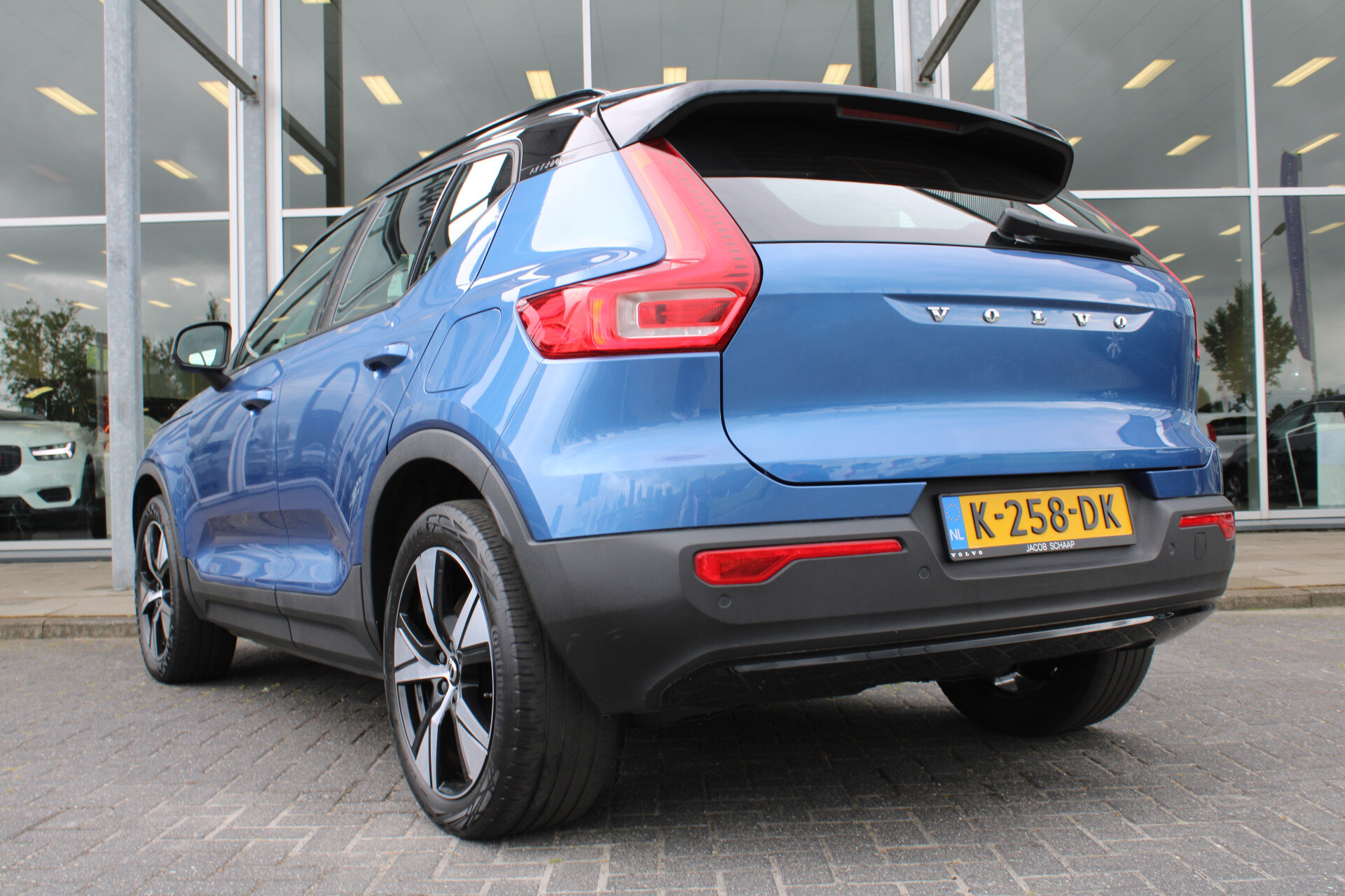 Volvo XC40 Recharge 408PK Automaat P8 AWD R-Design - Afbeelding 3