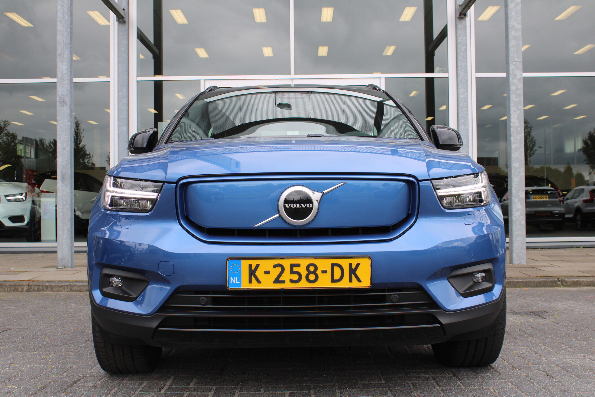 Volvo XC40 Recharge 408PK Automaat P8 AWD R-Design - Afbeelding 4