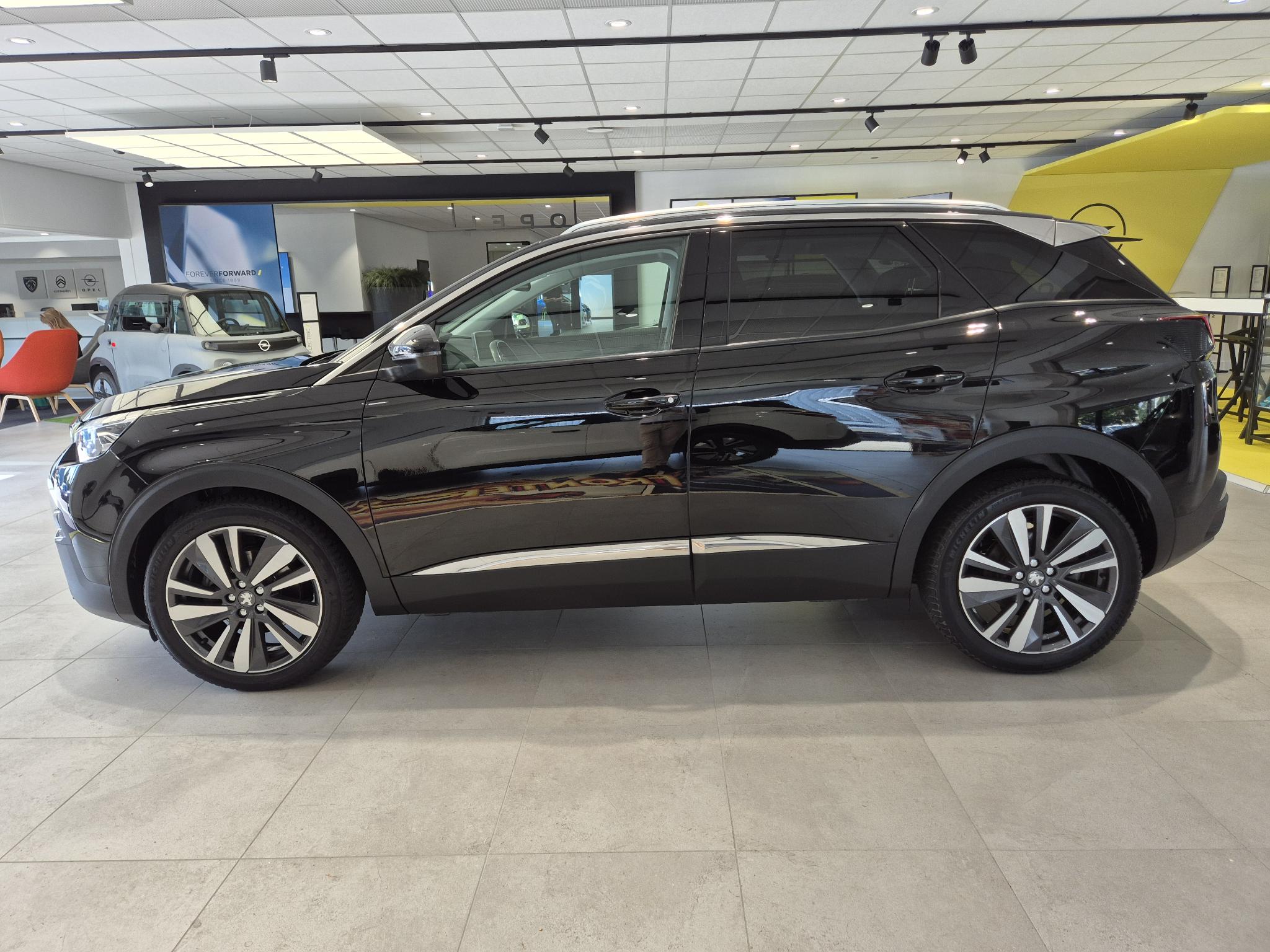 Peugeot 3008 SUV Allure 130pk Automaat - Afbeelding 2