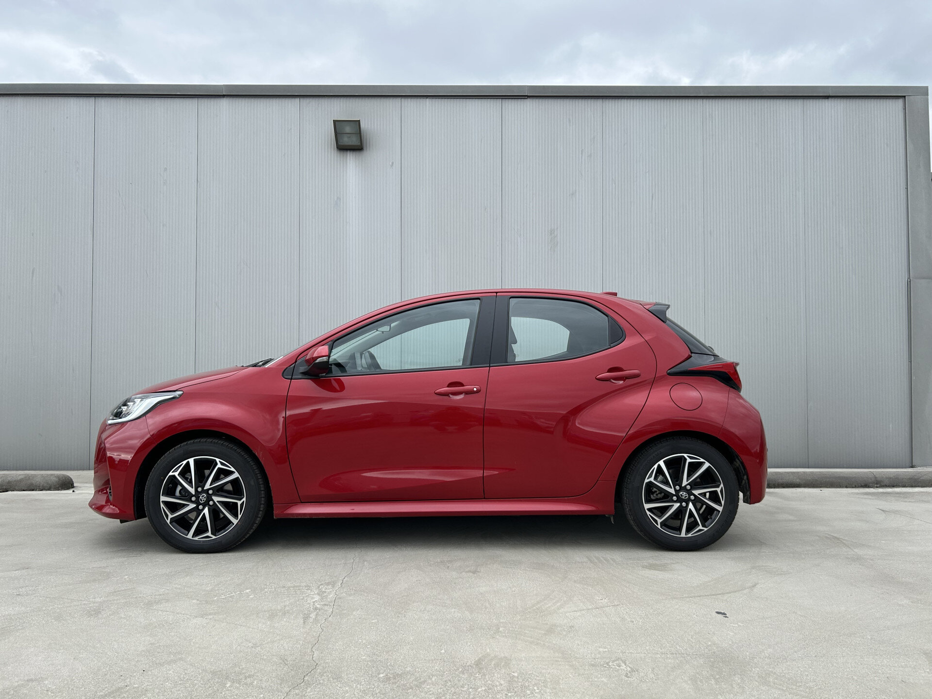 Toyota Yaris 1.5 Hybrid Dynamic Automaat - Afbeelding 3