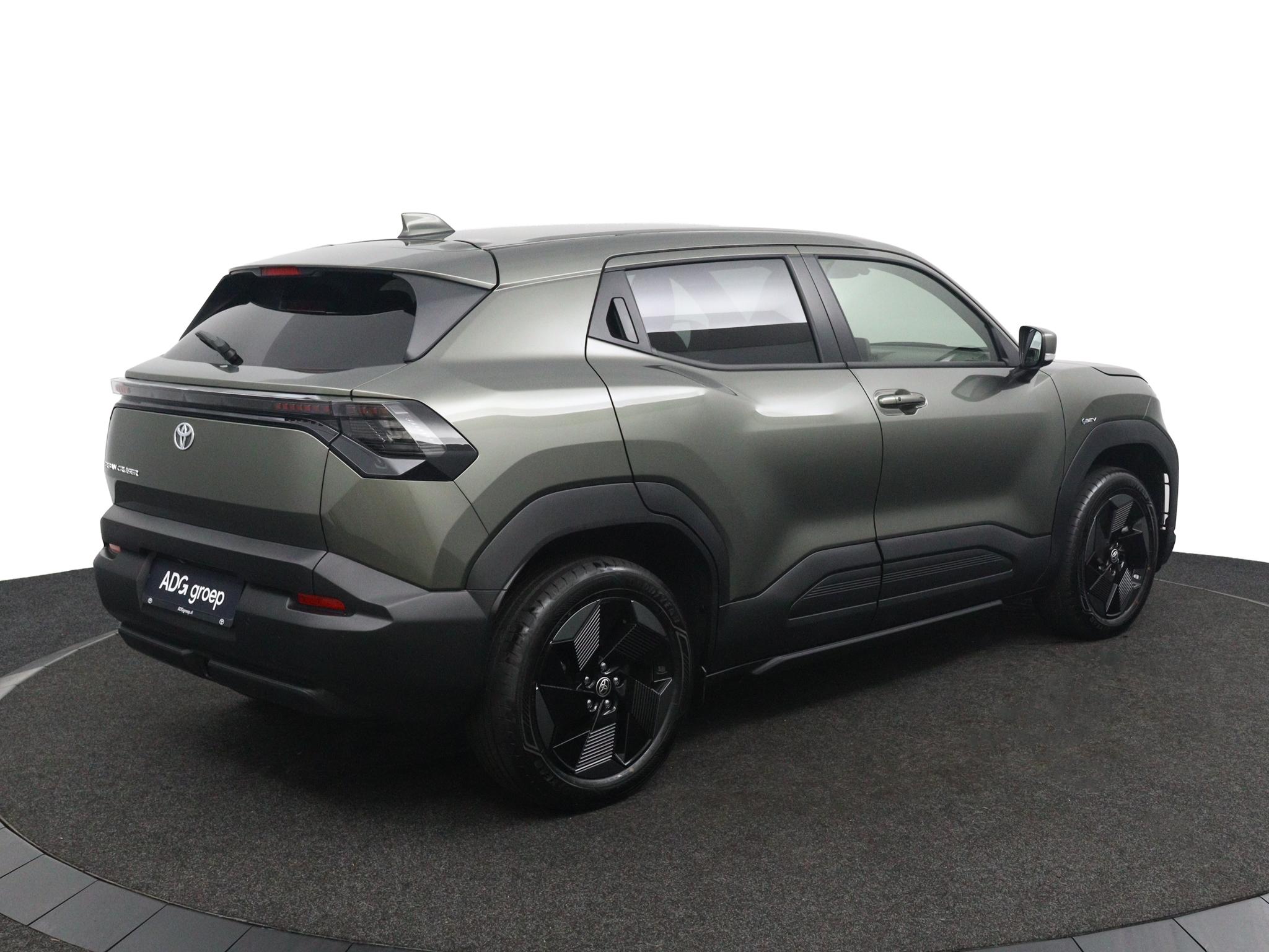 Toyota Urban Cruiser Dynamic 61 kWh - Afbeelding 2