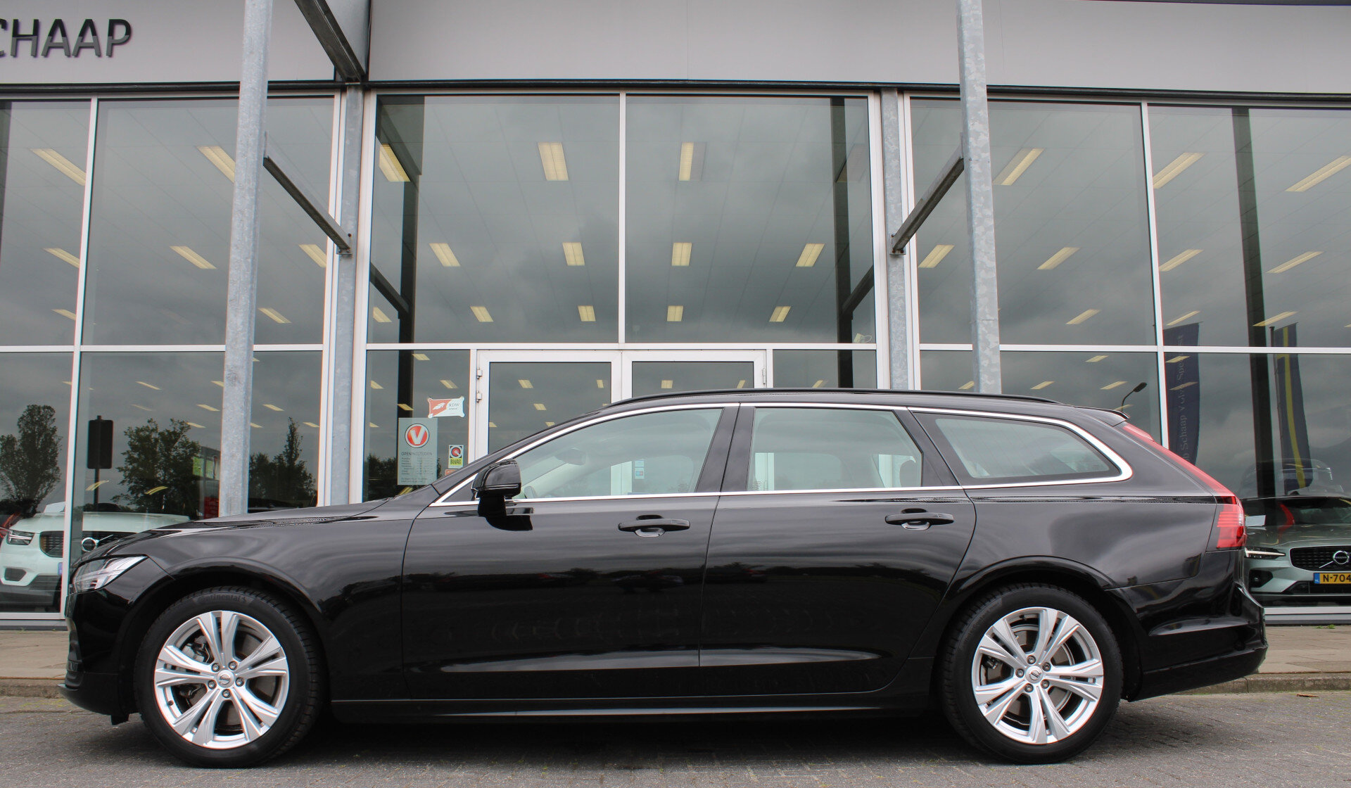 Volvo V90 B4 198PK Momentum Business - Afbeelding 2