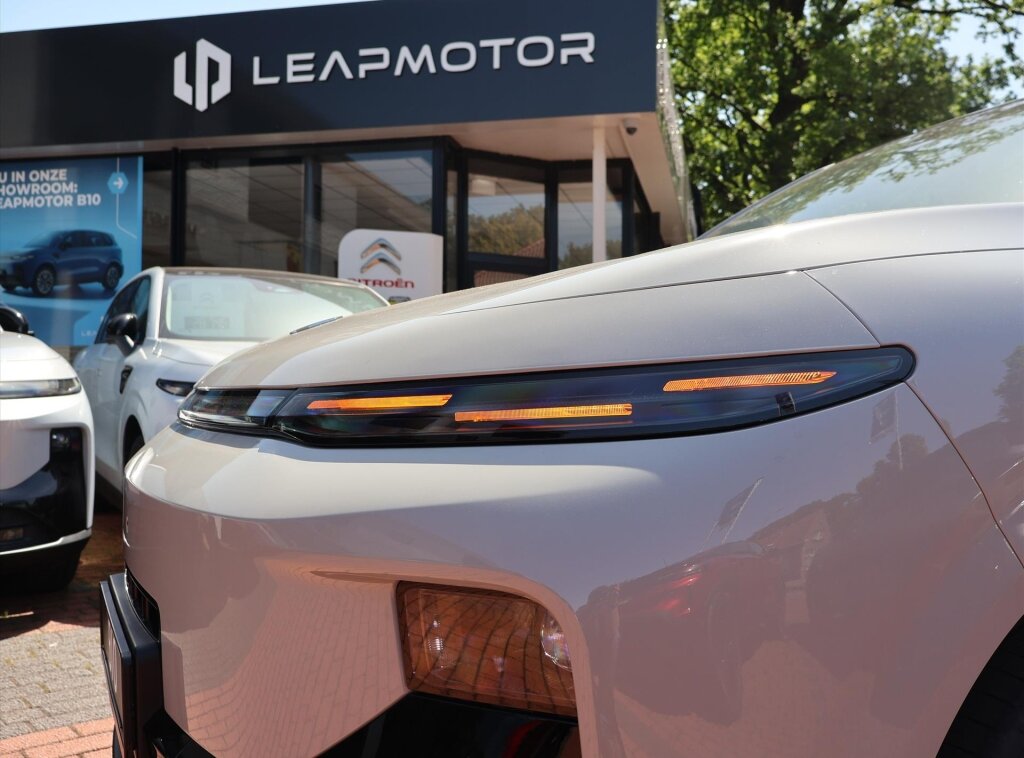 Leapmotor B10 Hybrid EV18,8 kWh 218pk Design - Afbeelding 4