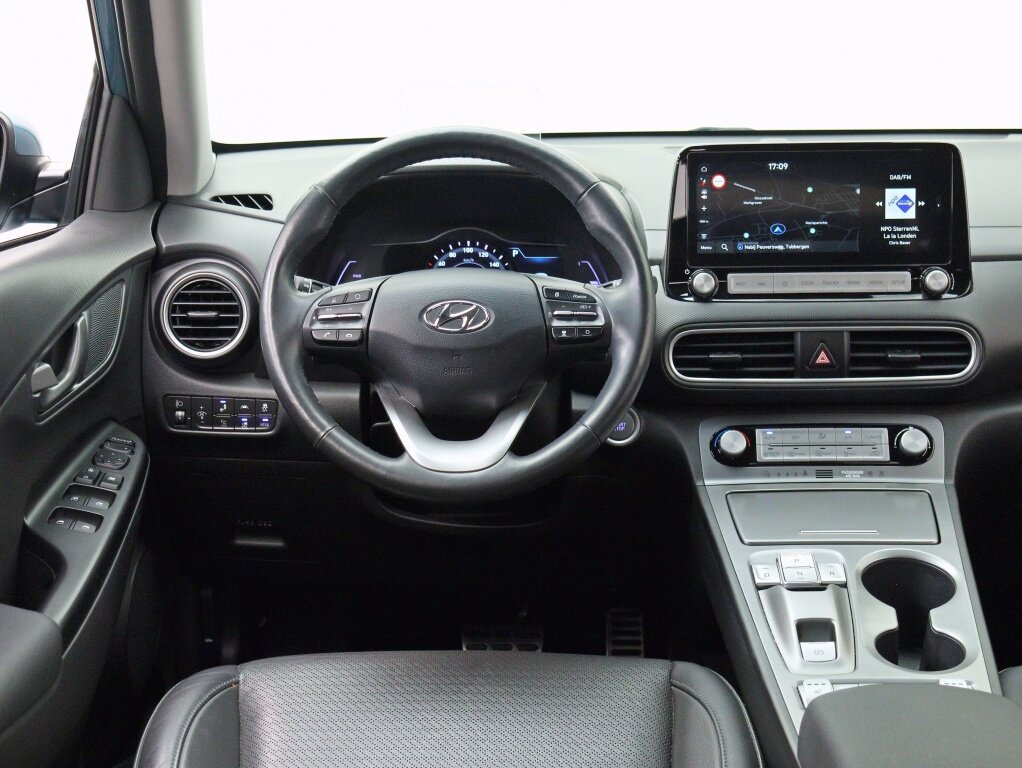 Hyundai Kona EV Premium 64 kWh | Trekhaak | 18" | SOH 92,1% - Afbeelding 3