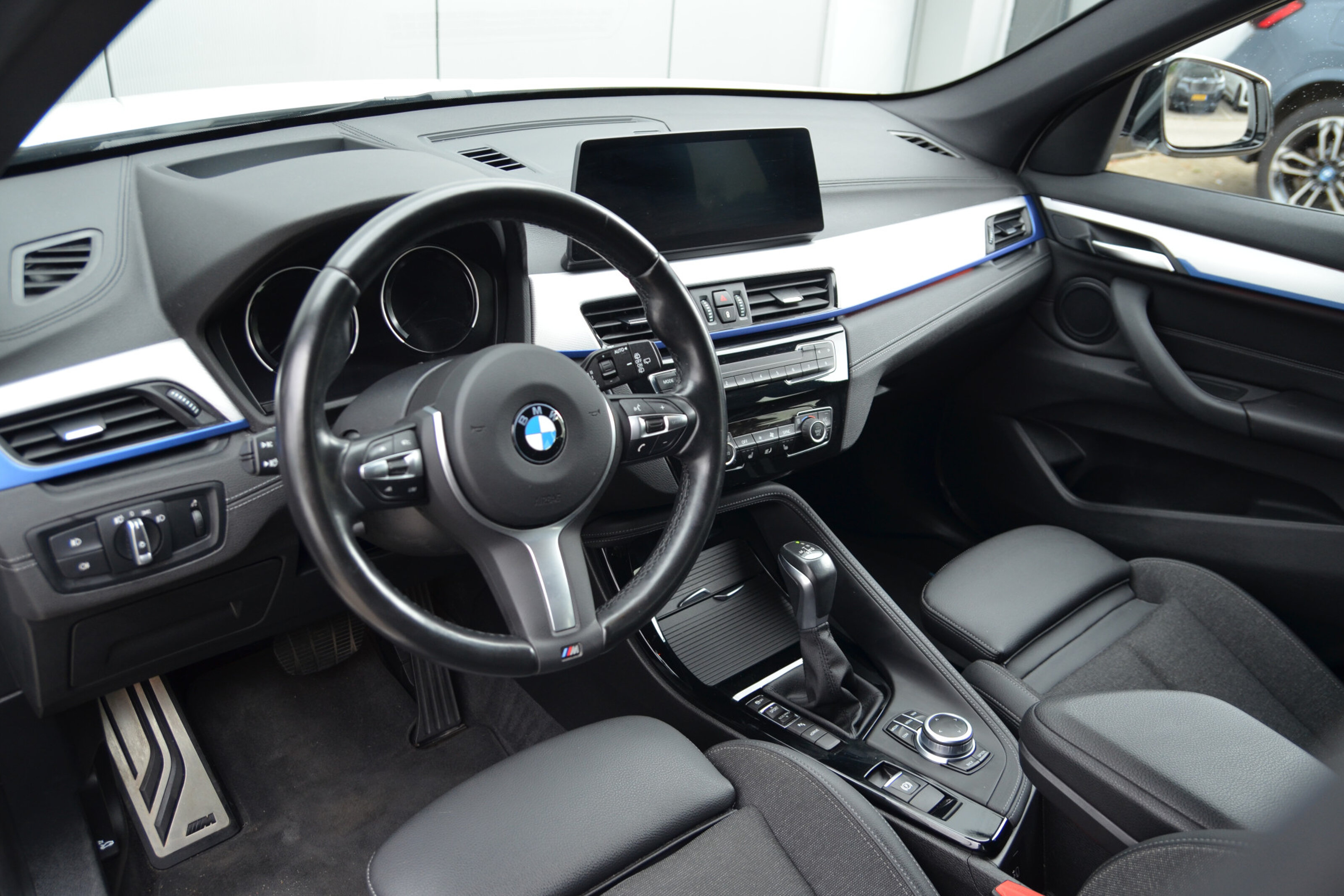 BMW X1 8