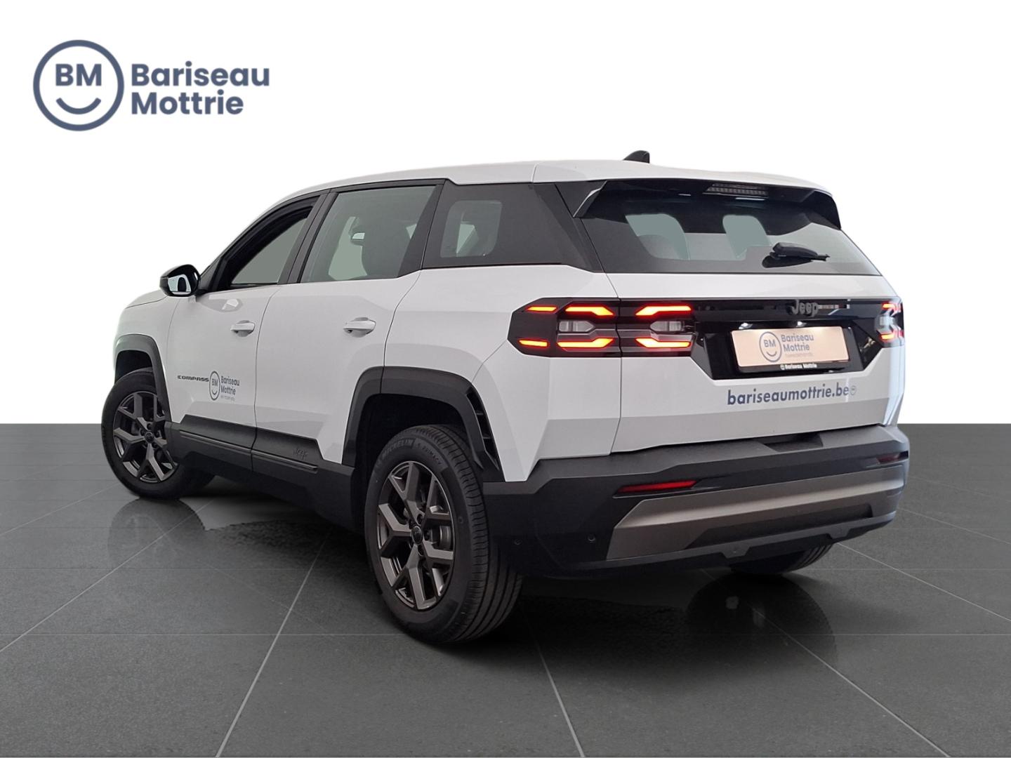 Jeep Compass E-HYBRID Altitude *PANO DAK*PANO CAMERA EN SENSOREN*CARPLAY*DAB*GPS* - Afbeelding 4