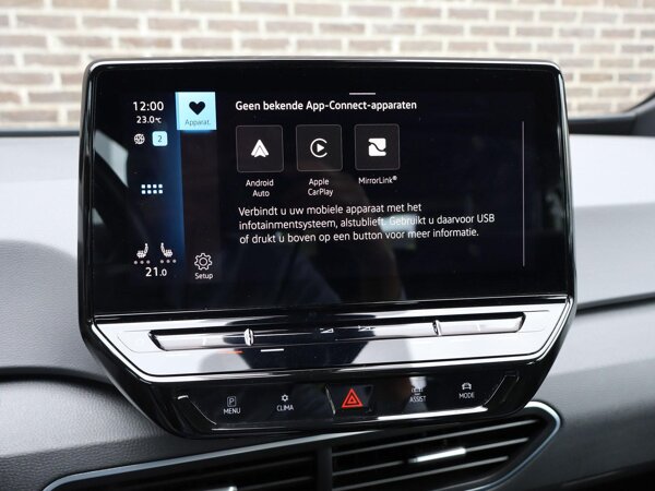 Apple Carplay/Android Auto Apple Carplay/Android Auto