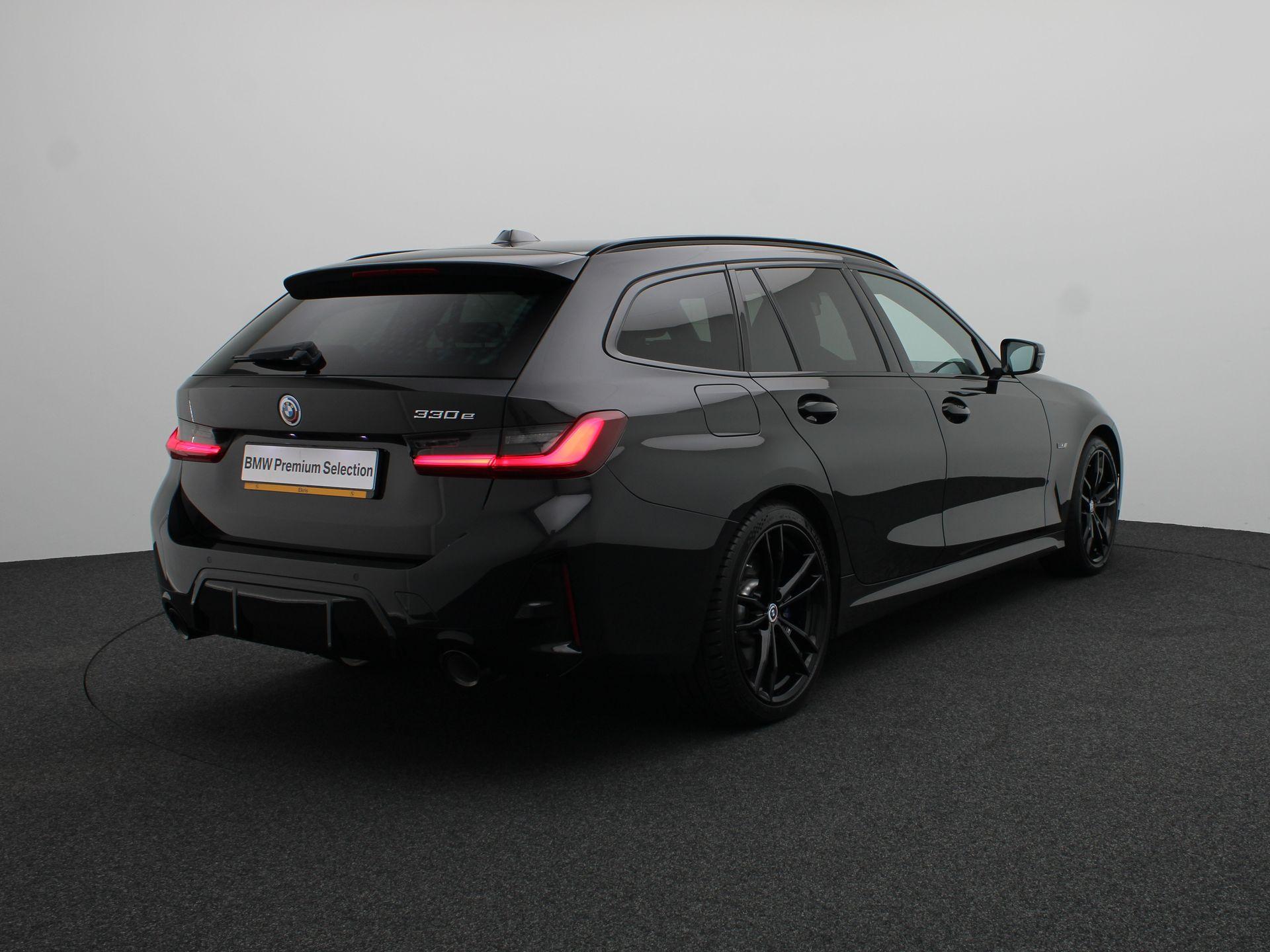 BMW 3 Serie Touring 330e - Afbeelding 2