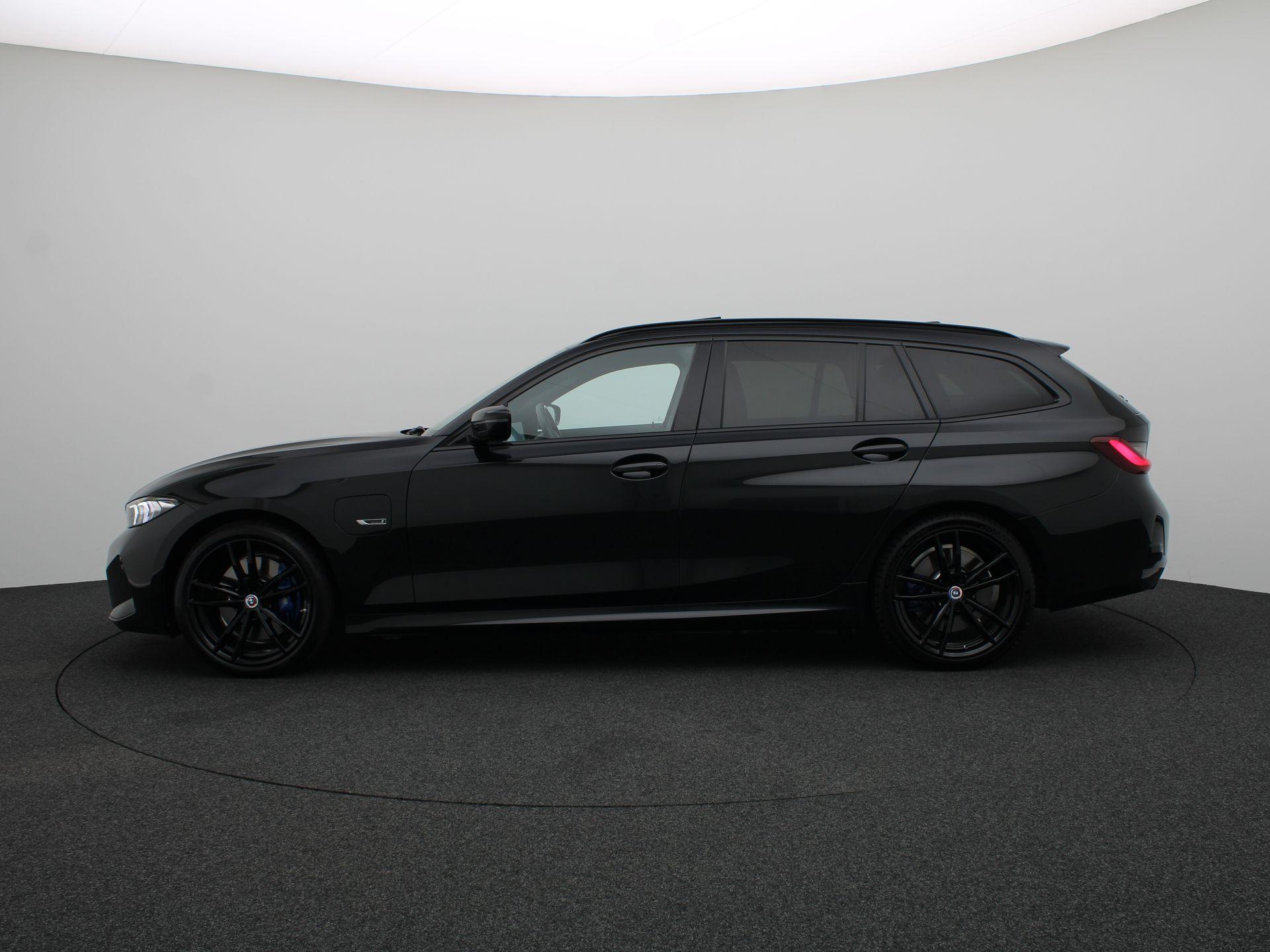 BMW 3 Serie Touring 330e - Afbeelding 4