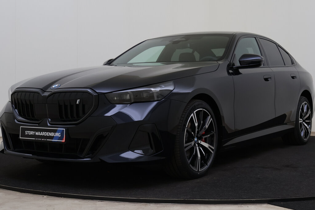 BMW i5 360