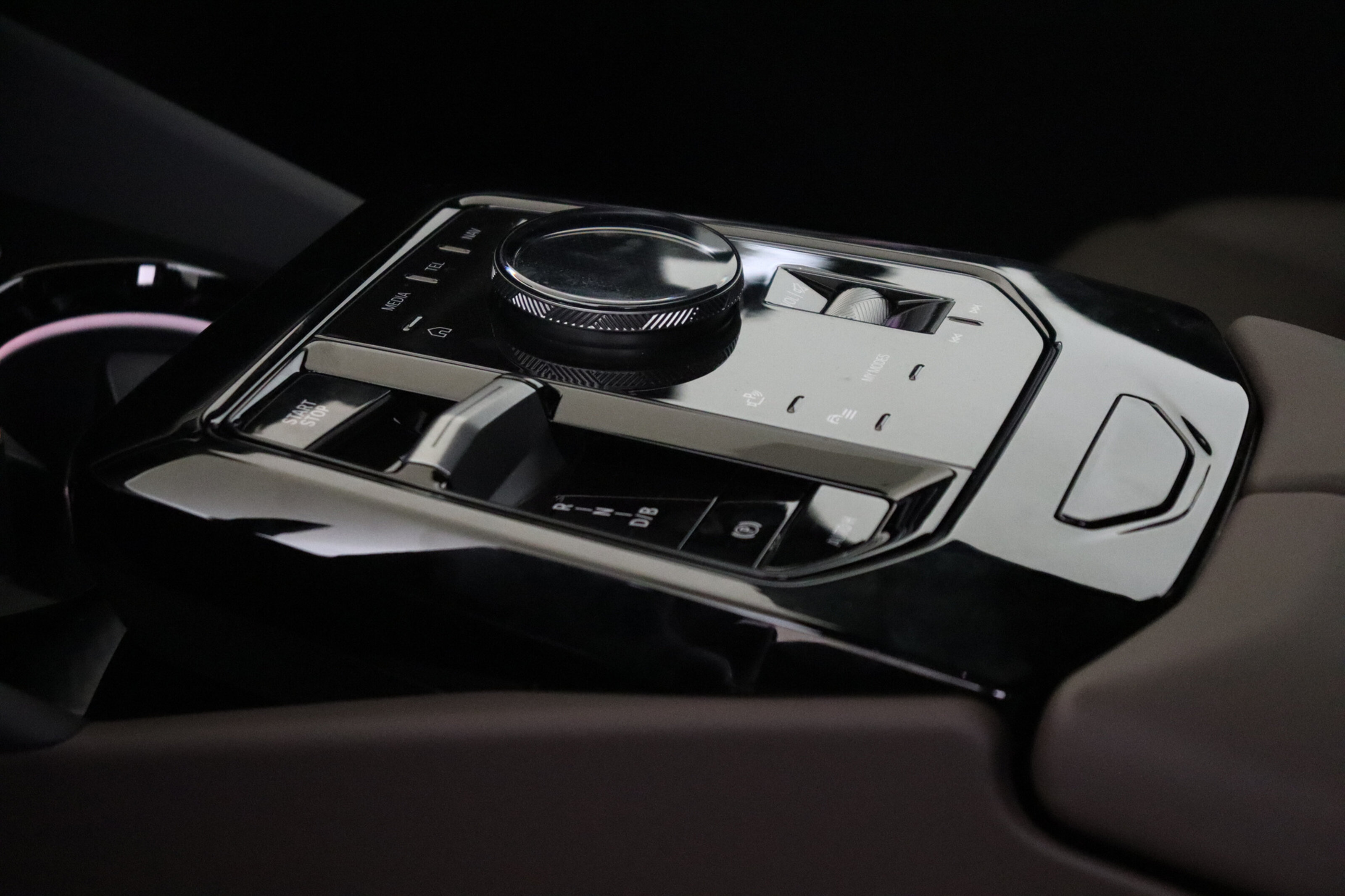 BMW i5 6