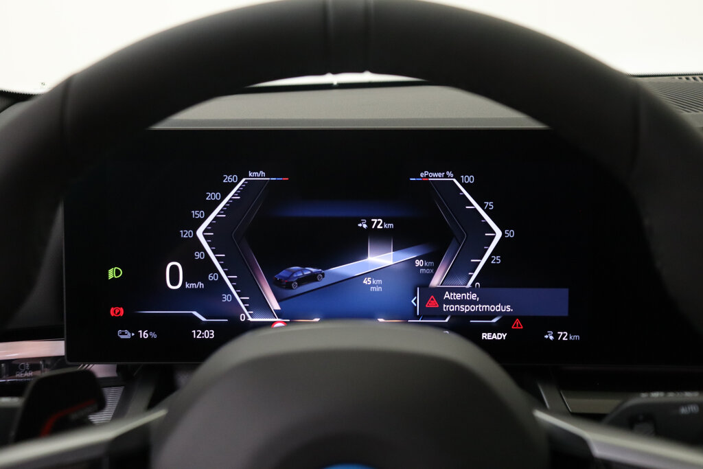 BMW i5 32