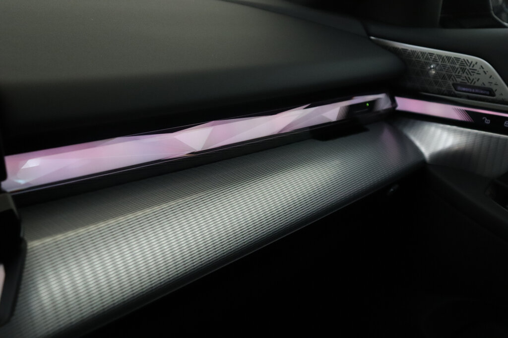 BMW i5 33