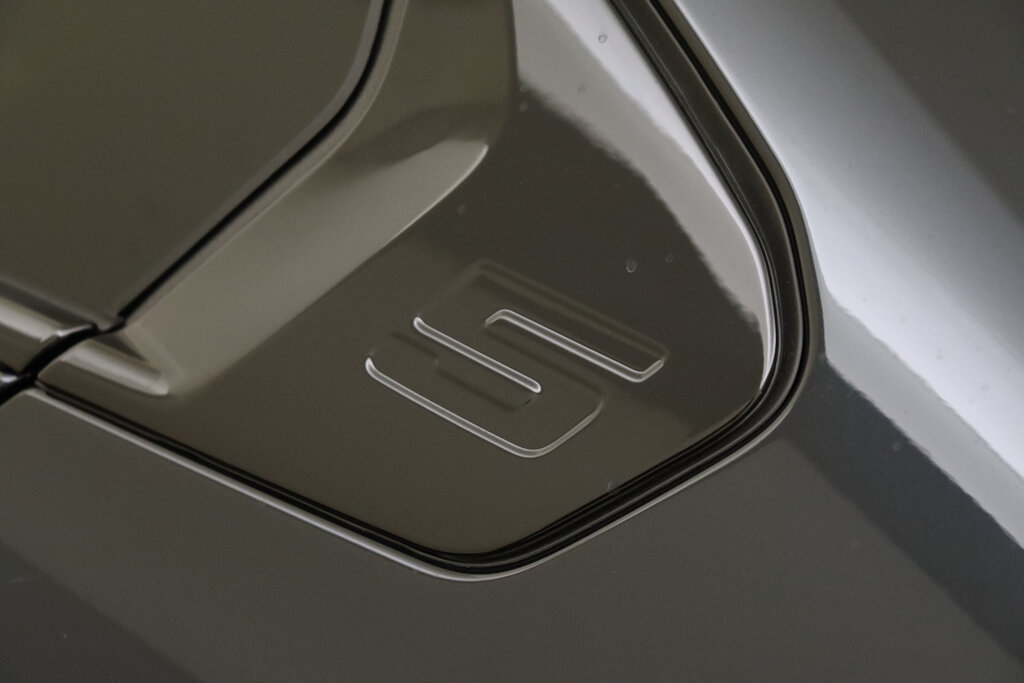 BMW i5 39