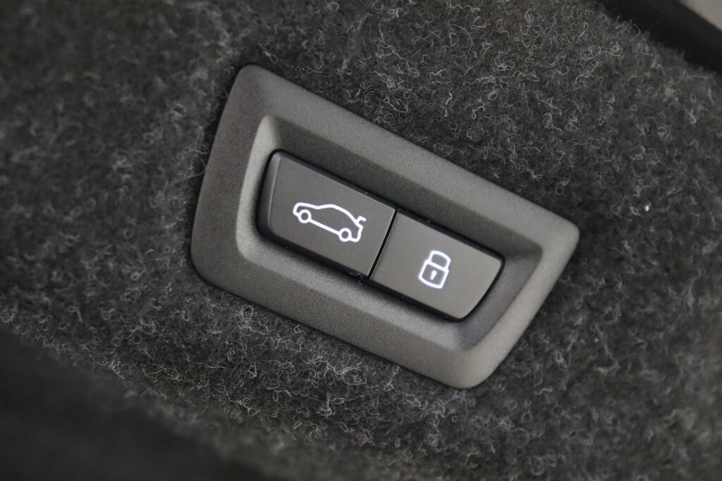 BMW i5 48