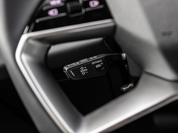 cruise control adaptief met Stop&Go en stuurhulp cruise control adaptief met Stop&Go en stuurhulp
