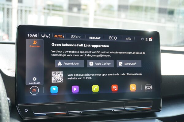Apple Carplay/Android Auto Apple Carplay/Android Auto