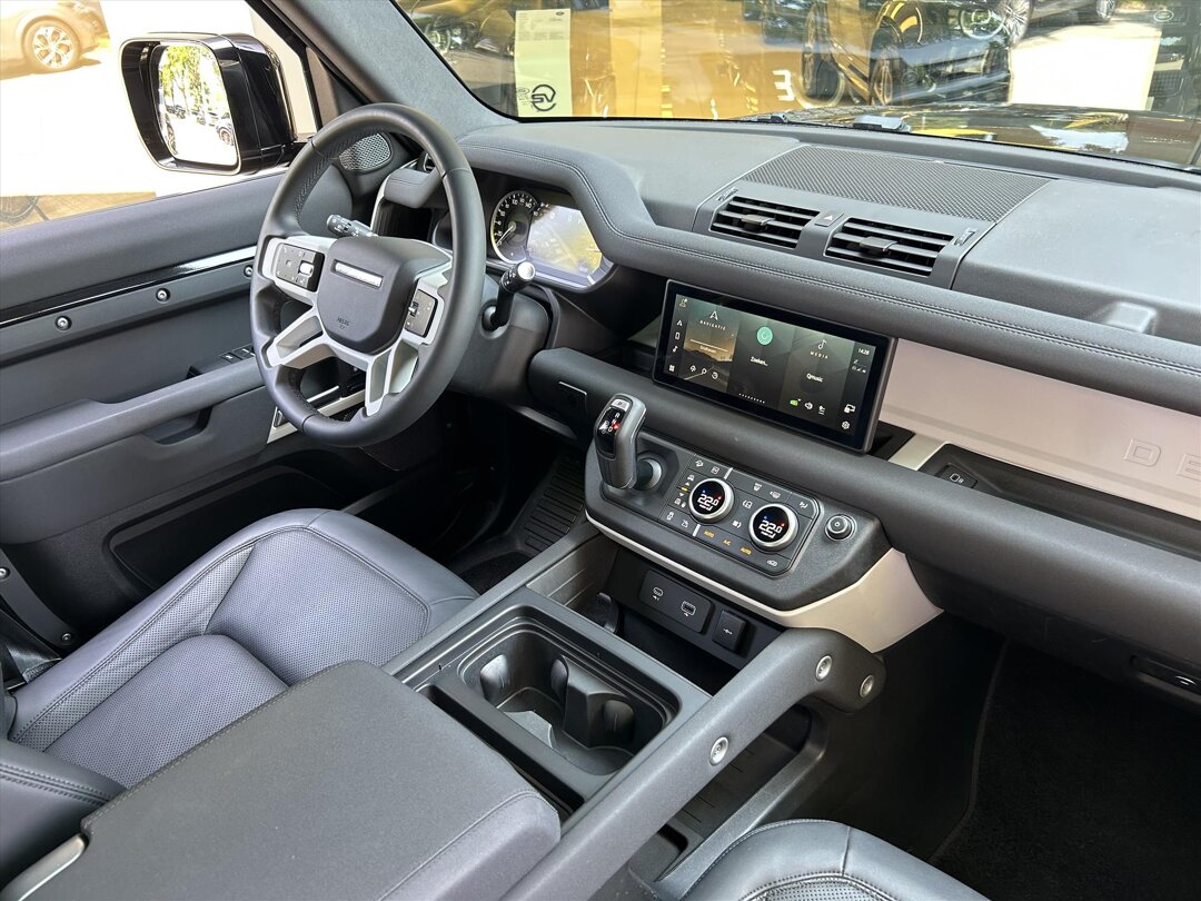 Land Rover Defender - foto 5