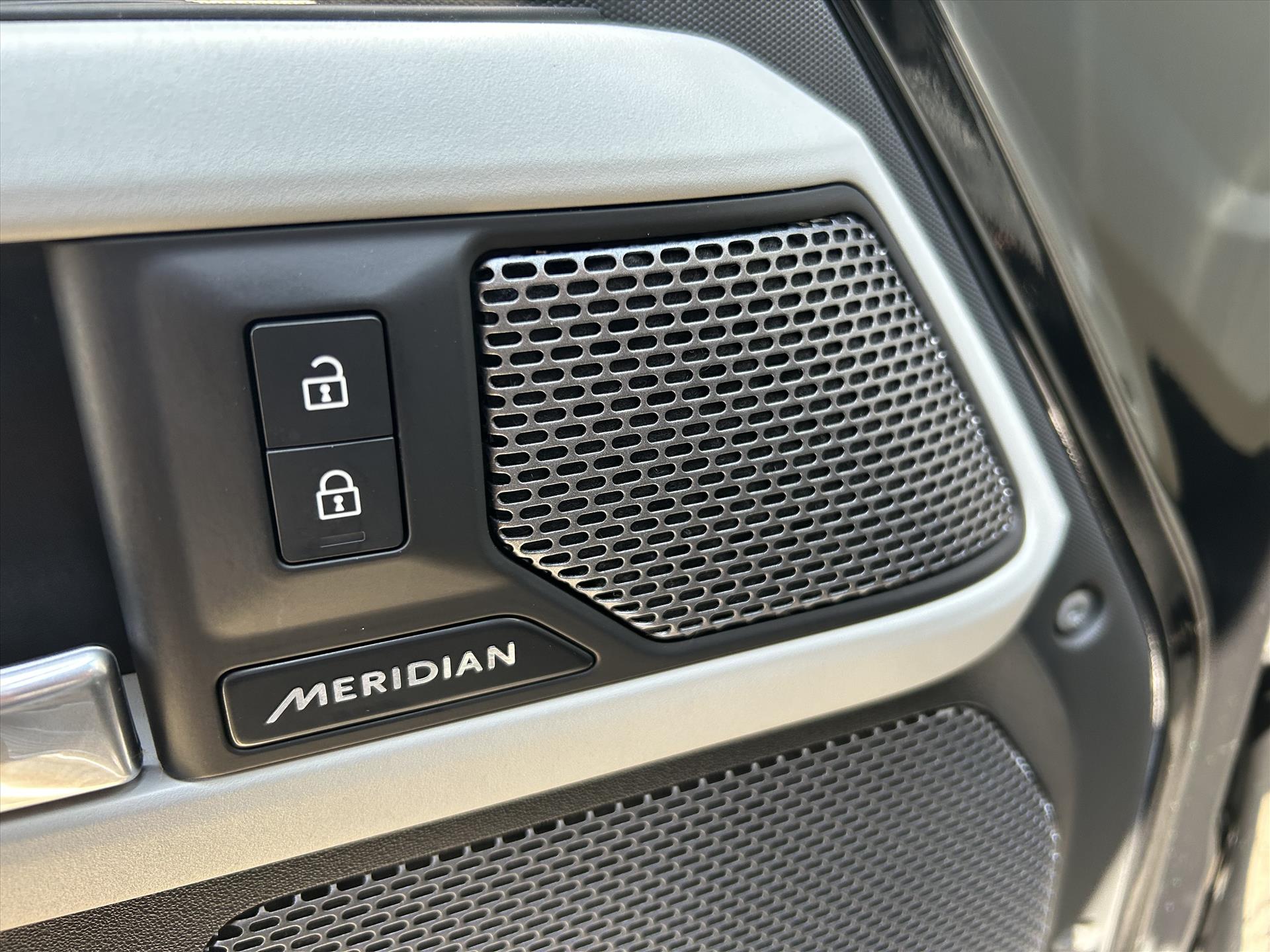 Land Rover Defender - foto 11