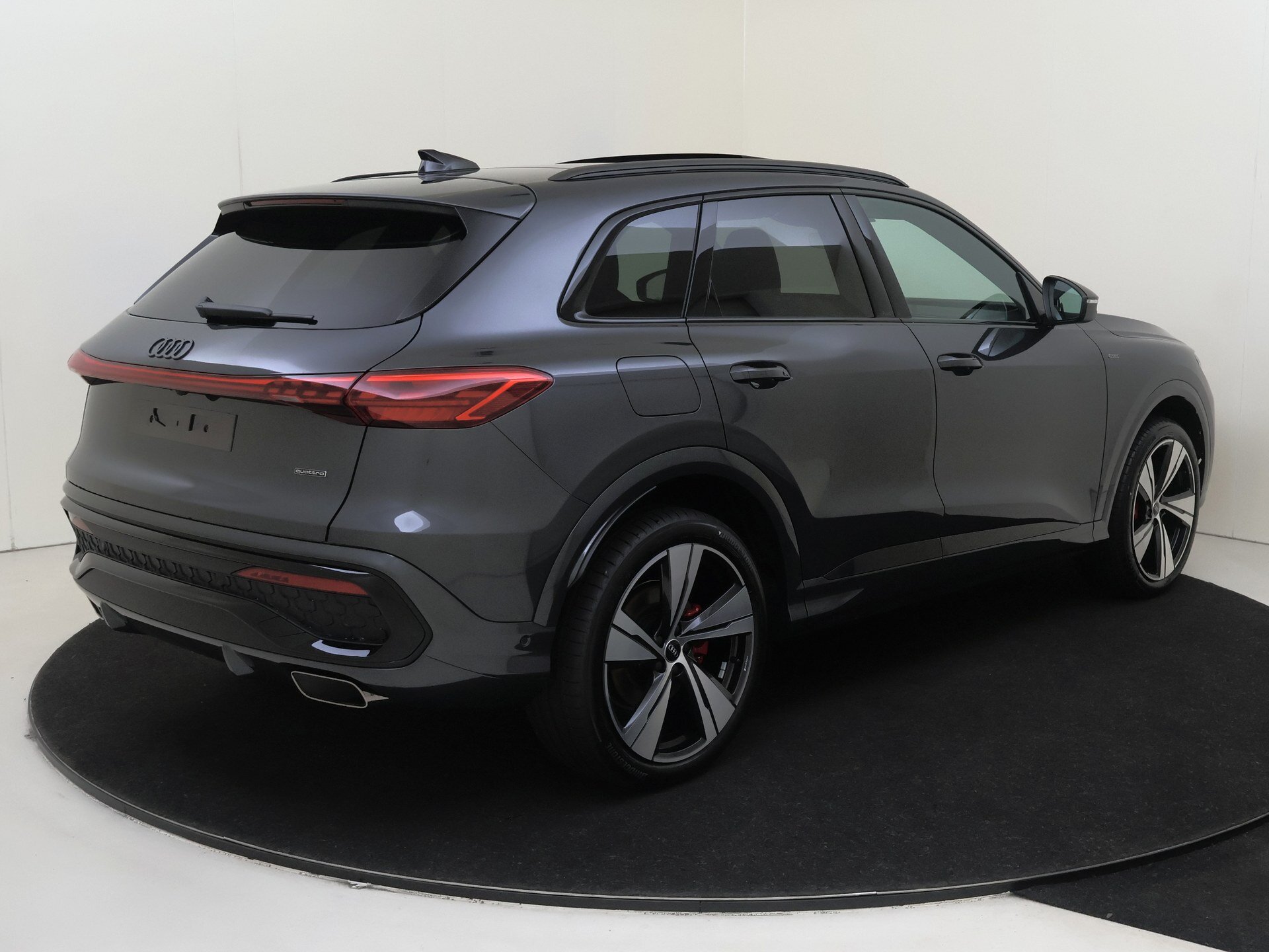 Audi Q5 e-hybrid quattro S tronic 299pk - Afbeelding 2