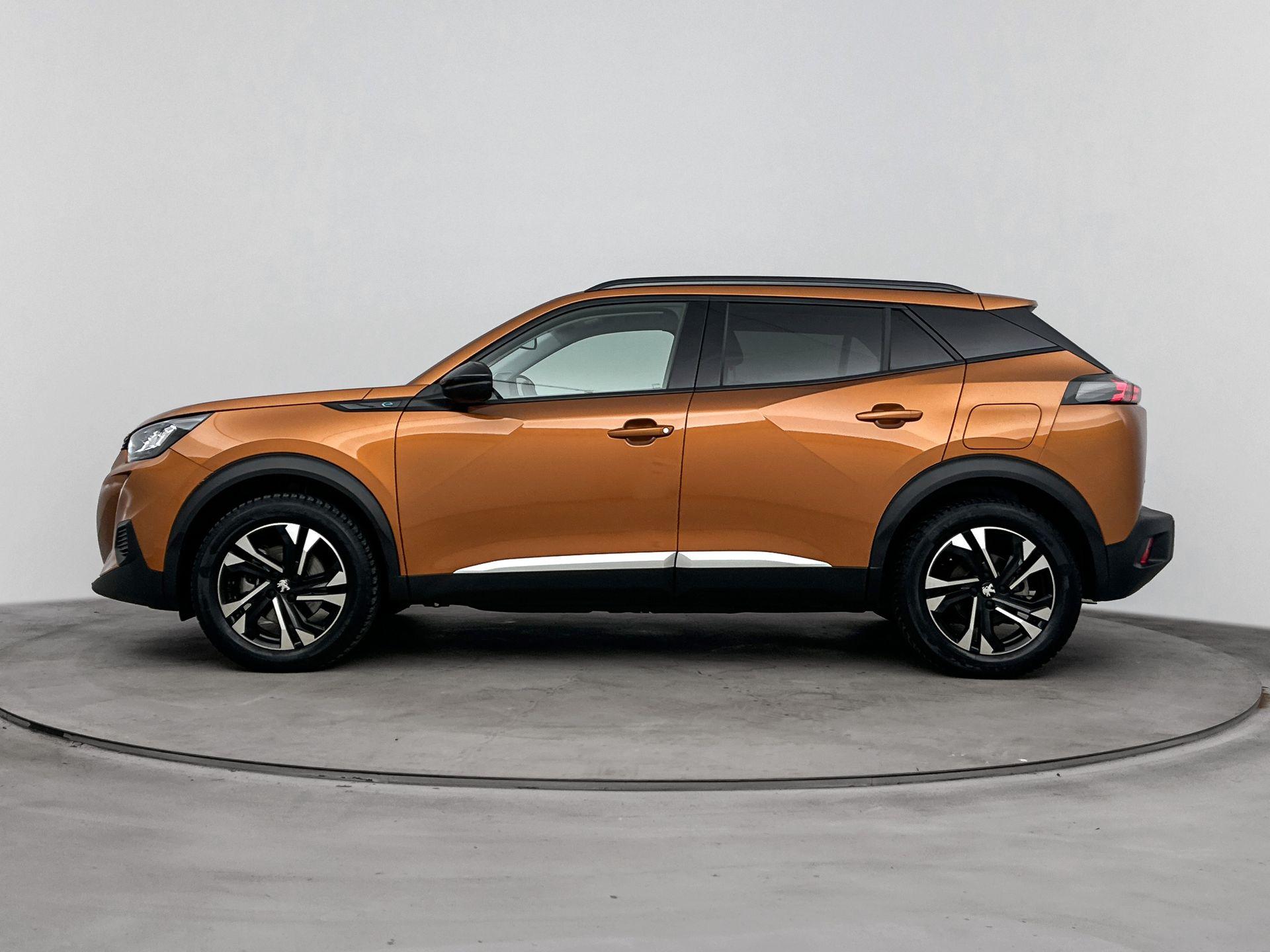 Peugeot e-2008 SUV EV 136 pk 50 kWh Allure - Afbeelding 2