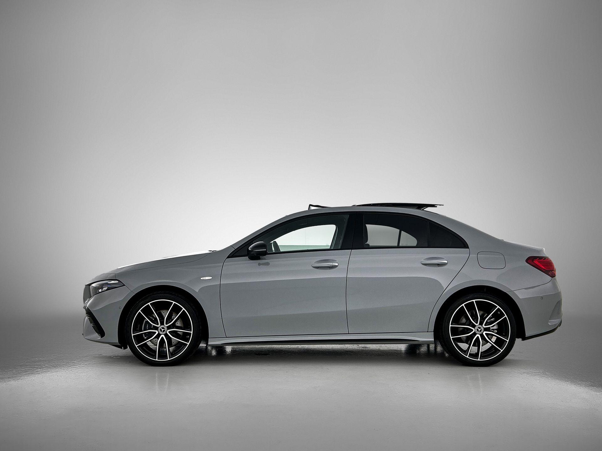Mercedes-Benz A-Klasse Limousine 250 e Business Solution AMG - Afbeelding 2