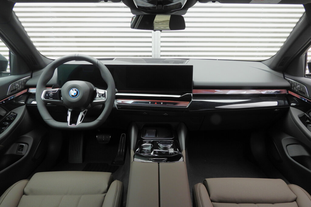 BMW i5 3