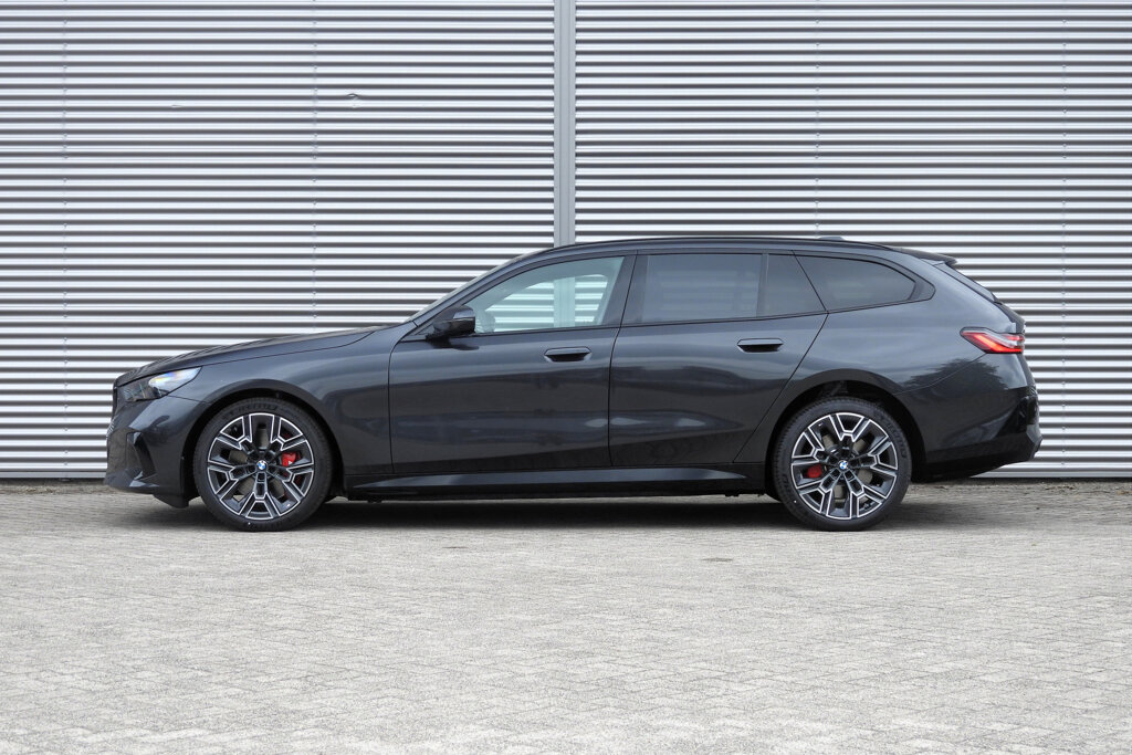 BMW i5 5