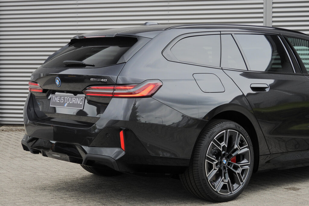 BMW i5 18