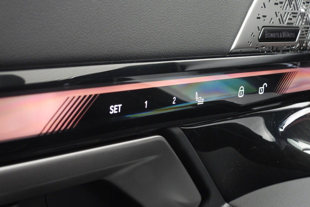BMW i5 25