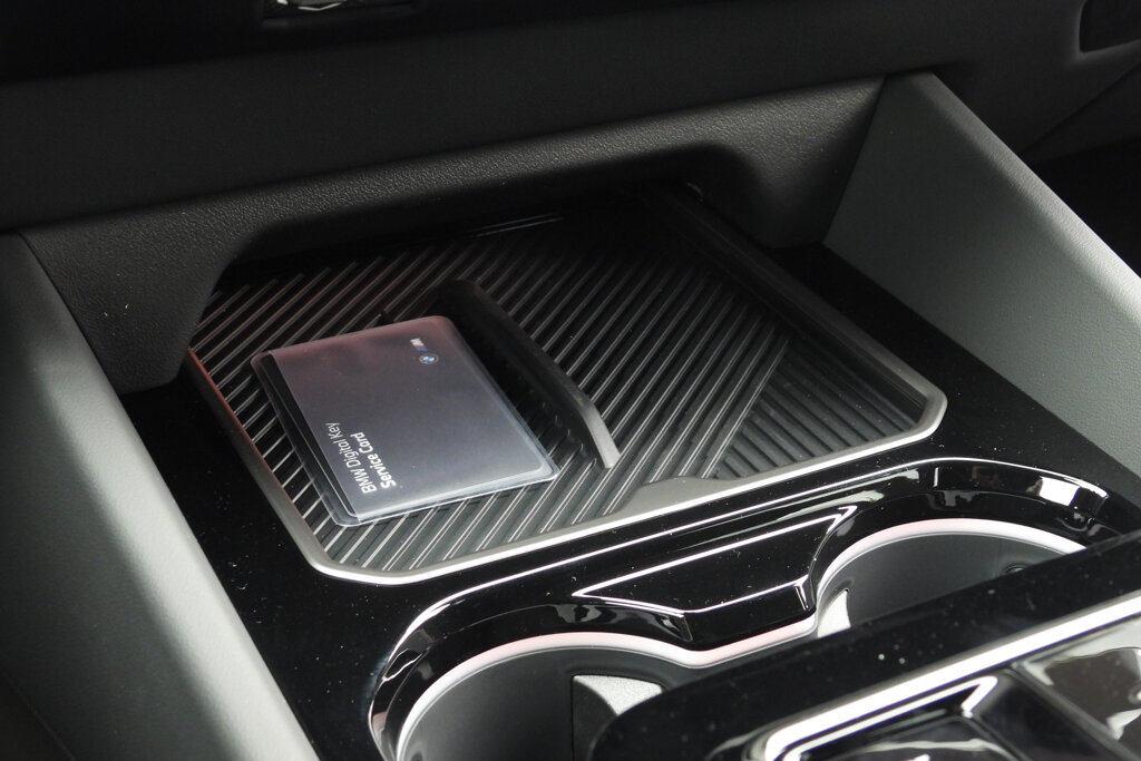 BMW i5 29