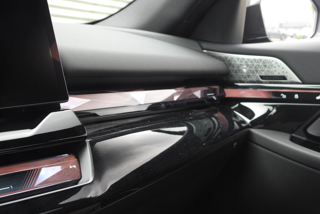 BMW i5 30