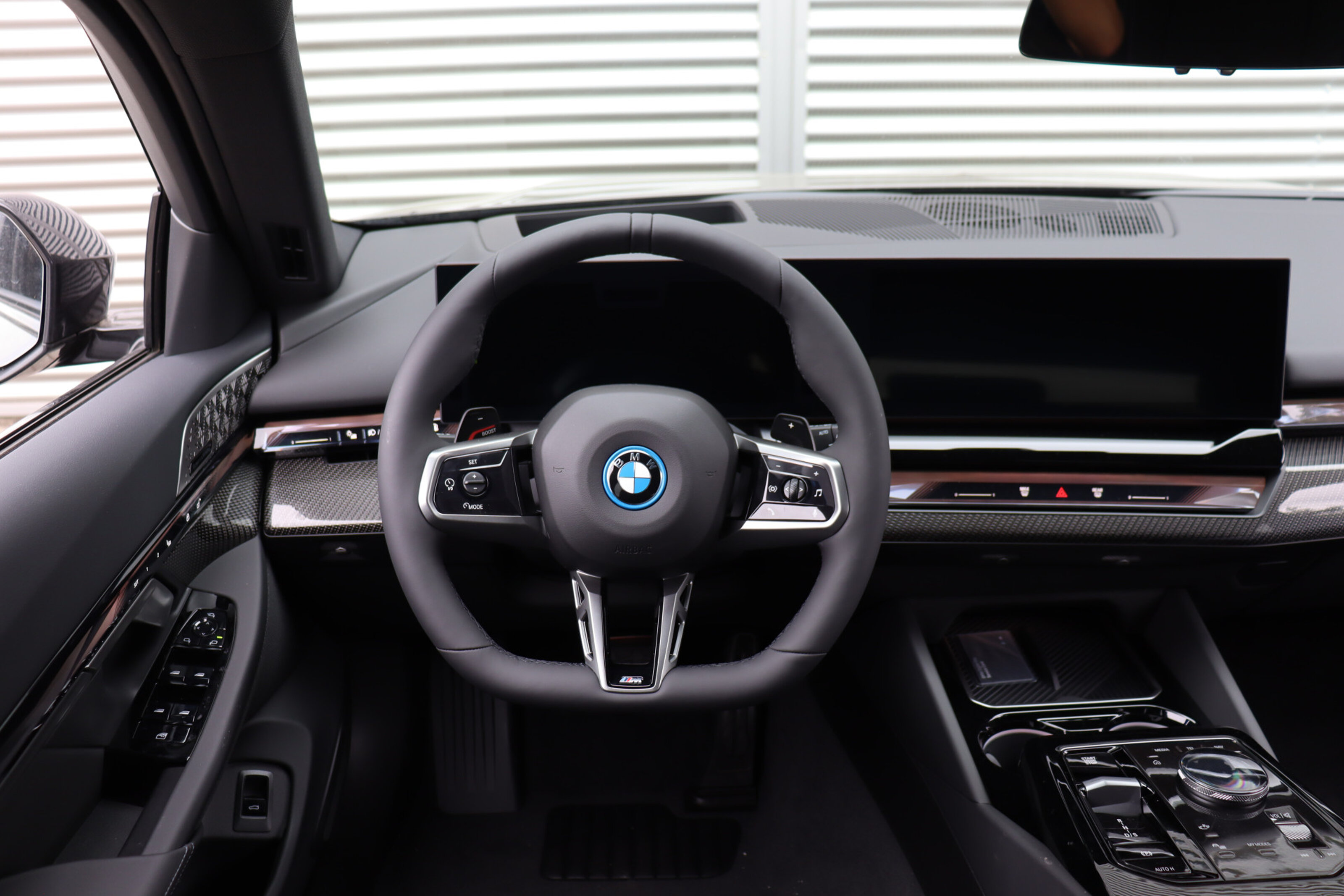 BMW 5 Serie Touring 550e xDrive M Sport Automaat