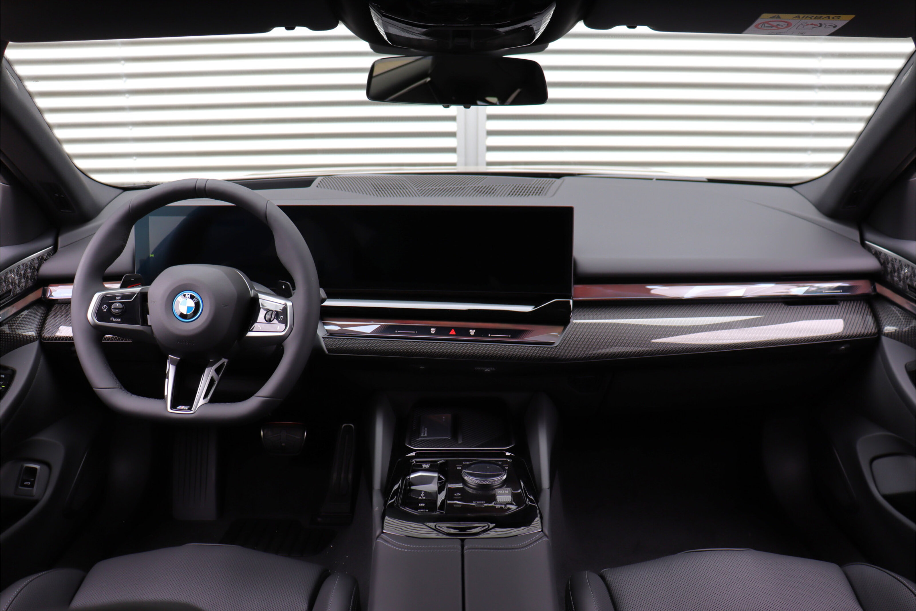 BMW 5 Serie Touring 550e xDrive M Sport Automaat