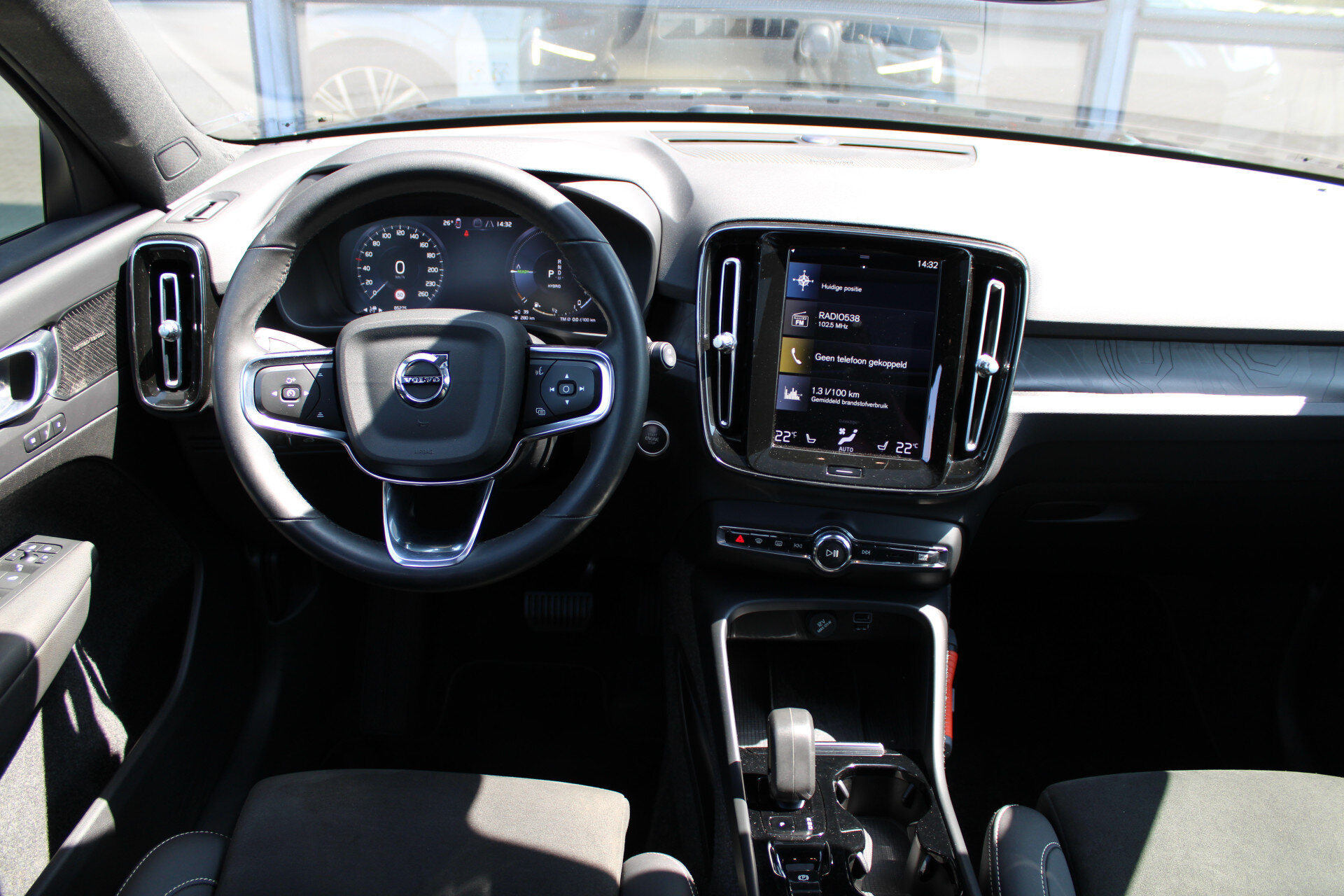 Volvo XC40 T4 Plug-in hybrid Ultimate Dark - Afbeelding 2