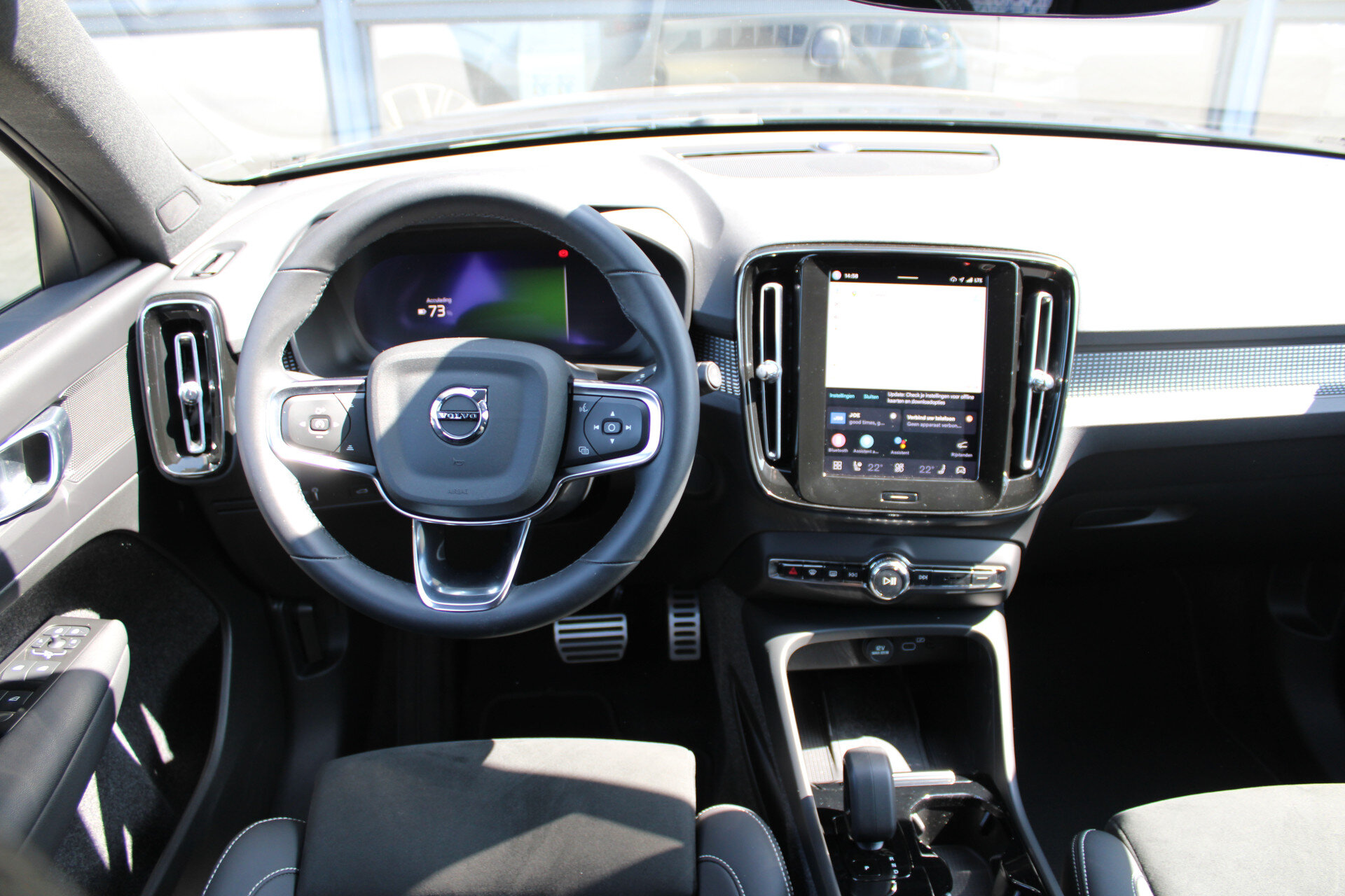 Volvo XC40 Recharge Plus 69 Kwh - Afbeelding 2