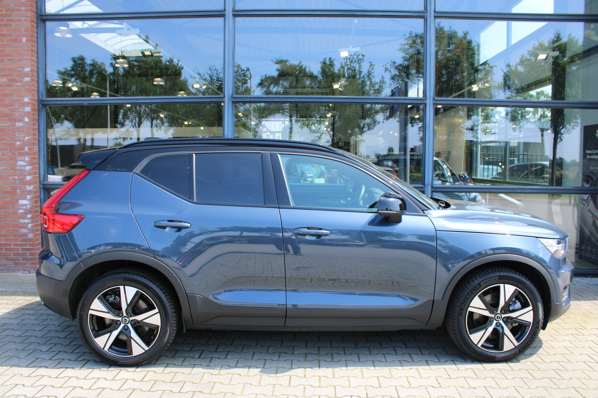 Volvo XC40 Recharge Plus 69 Kwh - Afbeelding 3
