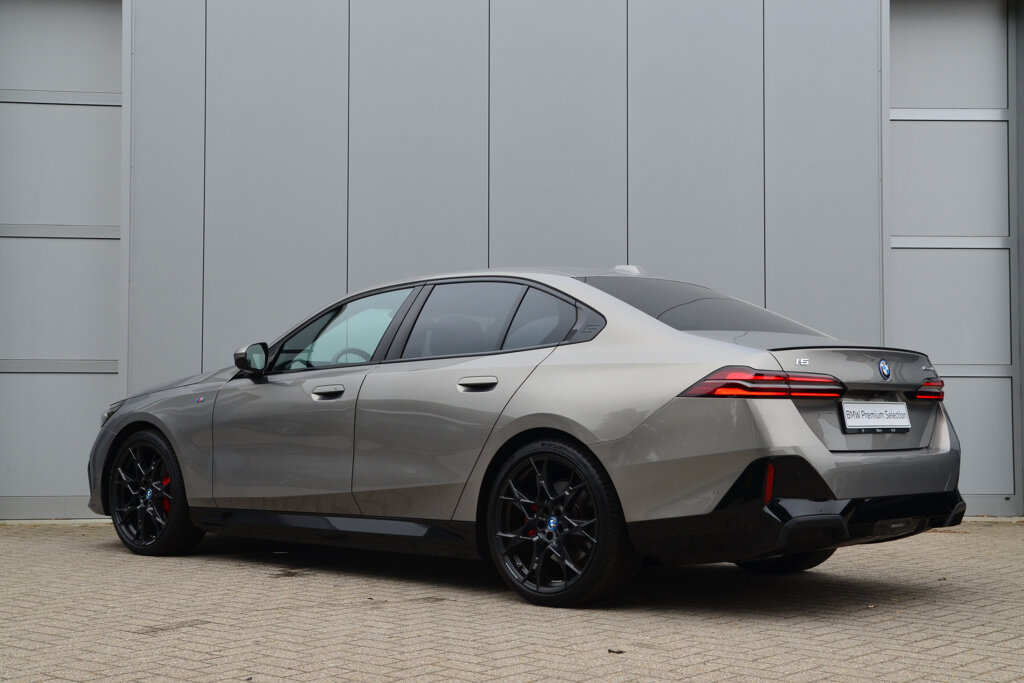 BMW i5 4